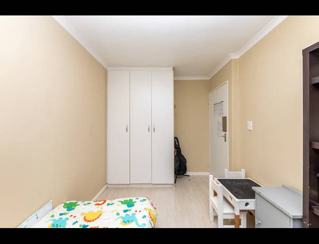 2 BEDROOM FLAT FOR SALE IN PLUMSTEAD